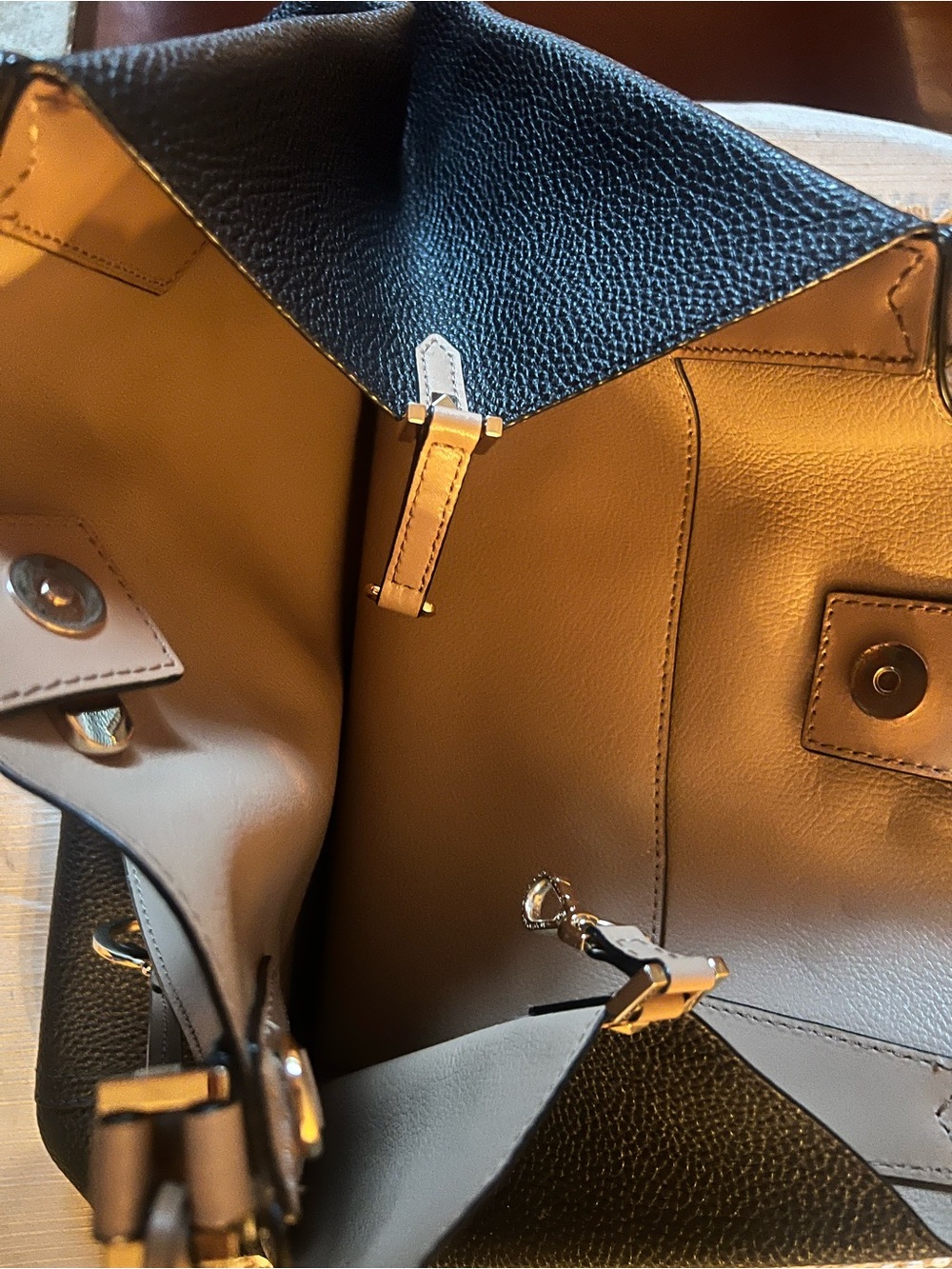 Michael Kors Black and Tan Shoulder Bag - Picture 12 of 12